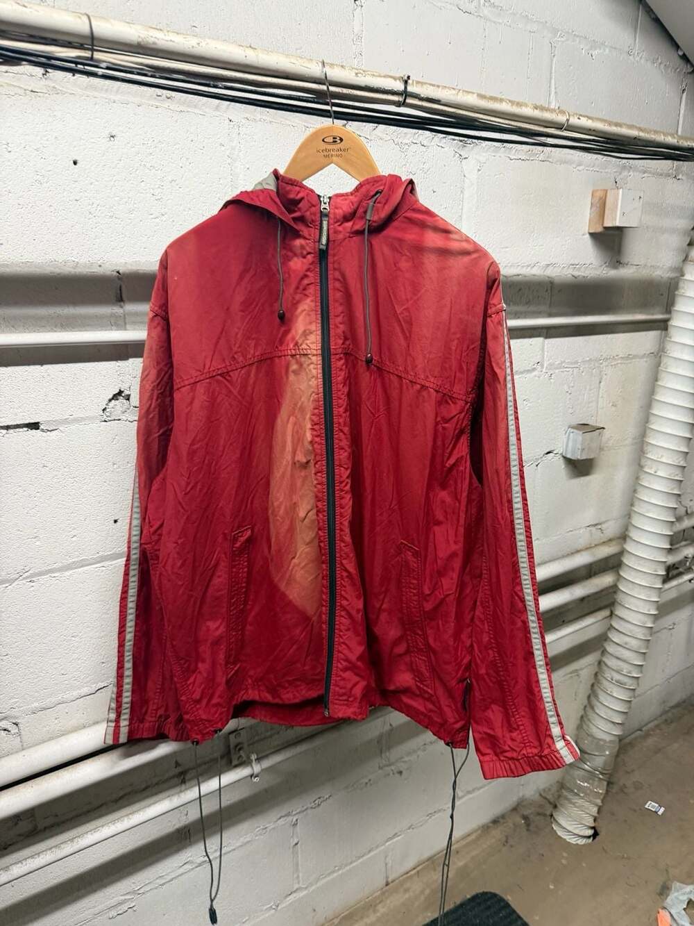 Abercrombie & Fitch Windbreaker Jacket Size L Red